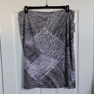NWT Blk/White Knit Skirt